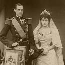 Prins Carl av Danmark og Prinsesse Maud av Storbritannia - de senere Kong Haakon og Dronning Maud - giftet seg på Buckingham Palace 22.  november 1896 (Foto: Gunn & Stuart, London, Det kongelige hoffs fotoarkiv)